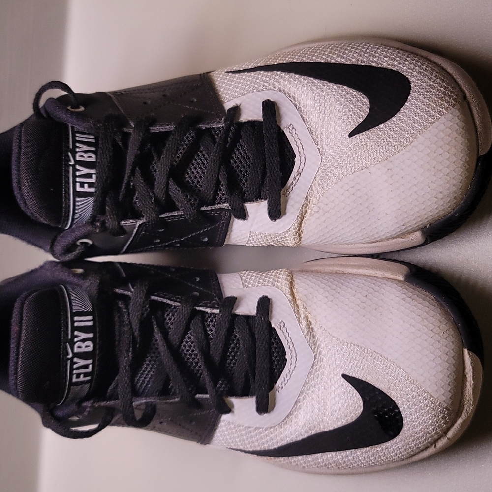 Nike Fly By II